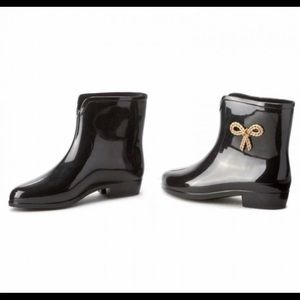 Mel by Melissa black rain boots